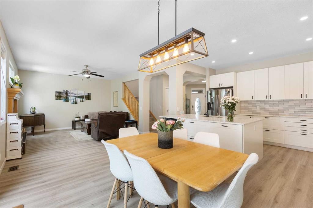 92 Cranleigh Close Se, Calgary, AB