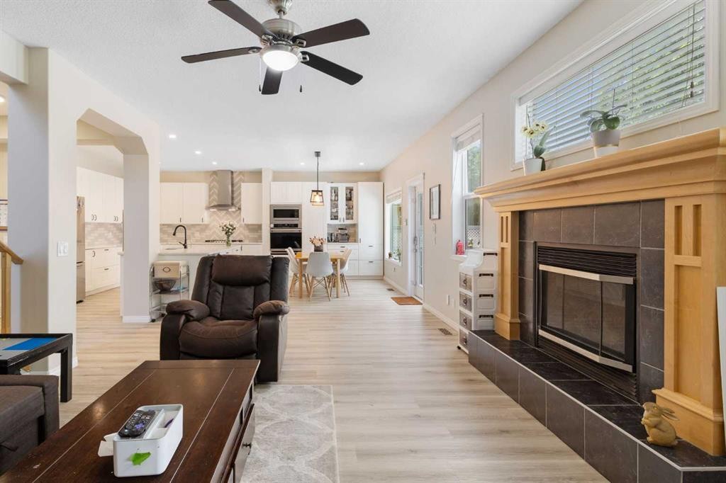 92 Cranleigh Close Se, Calgary, AB
