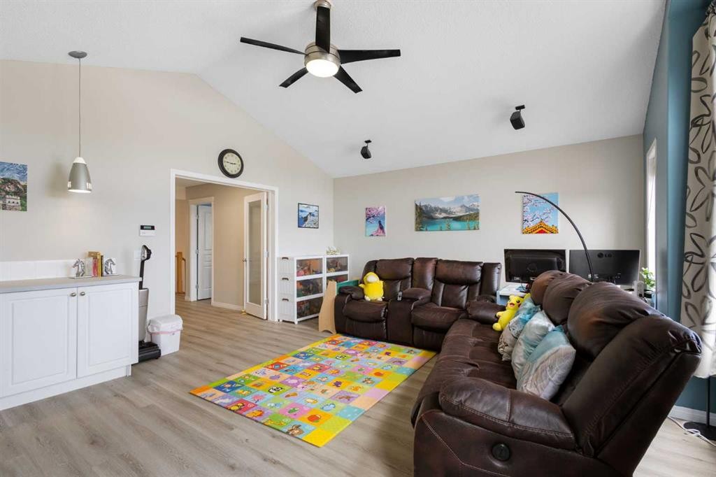 92 Cranleigh Close Se, Calgary, AB