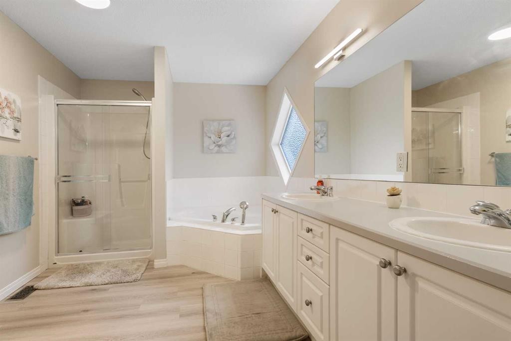 92 Cranleigh Close Se, Calgary, AB