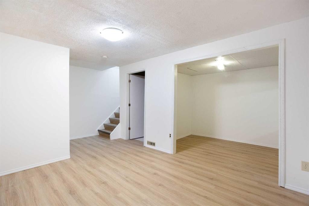 2330 Woodview Drive Sw, Calgary, AB