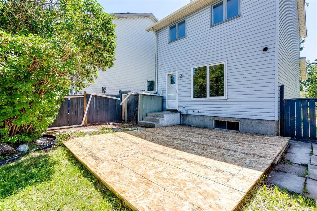 2330 Woodview Drive Sw, Calgary, AB