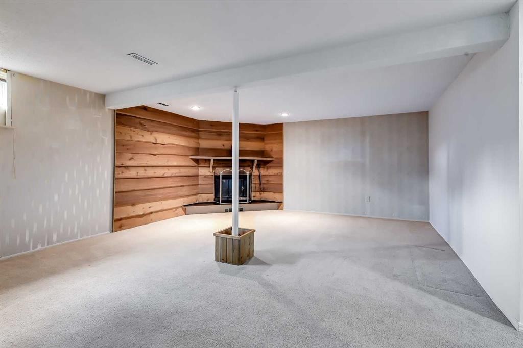 132 Haysboro Crescent Sw, Calgary, AB
