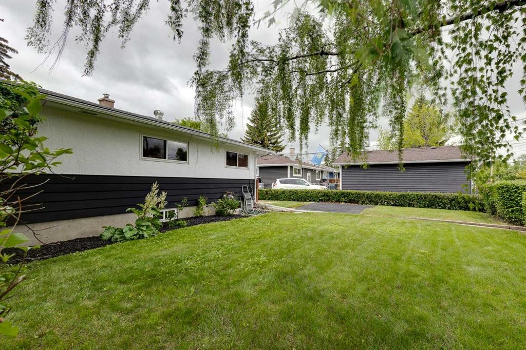 132 Haysboro Crescent Sw, Calgary, AB