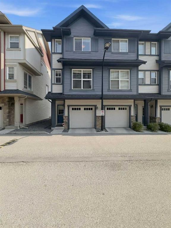 28 New Brighton Point Se, Calgary, AB - Outdoor With Facade