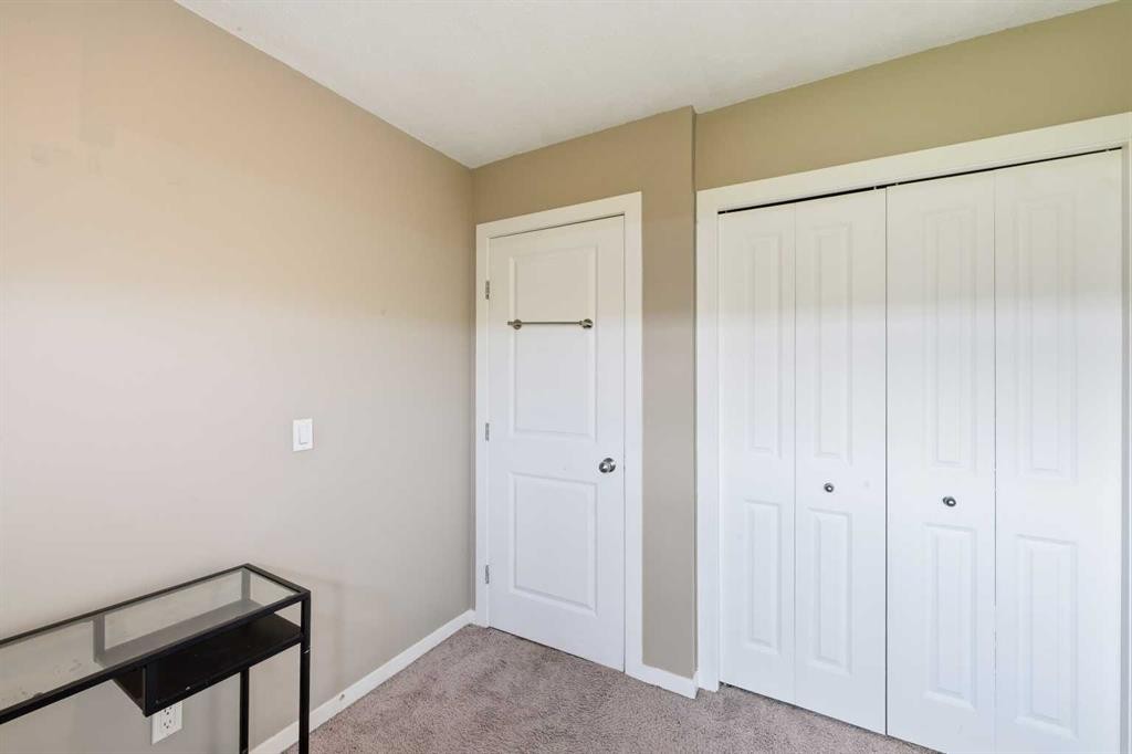 28 New Brighton Point Se, Calgary, AB - Indoor