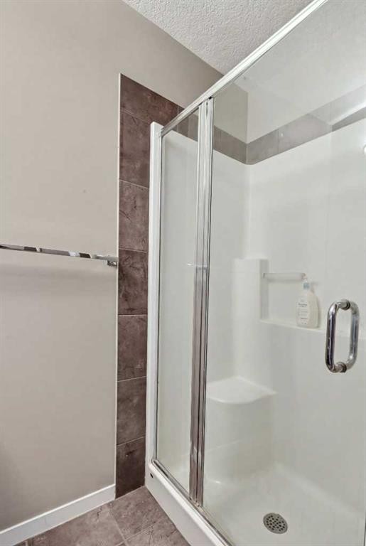 28 New Brighton Point Se, Calgary, AB - Indoor Photo Showing Bathroom