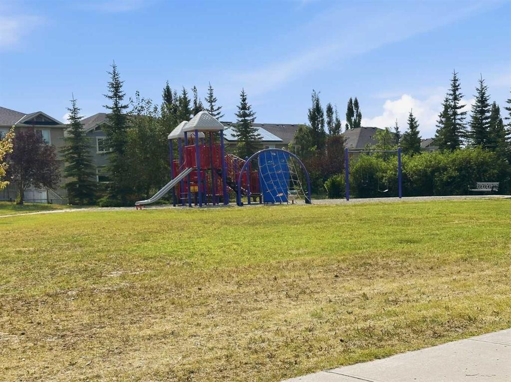 28 New Brighton Point Se, Calgary, AB - Outdoor