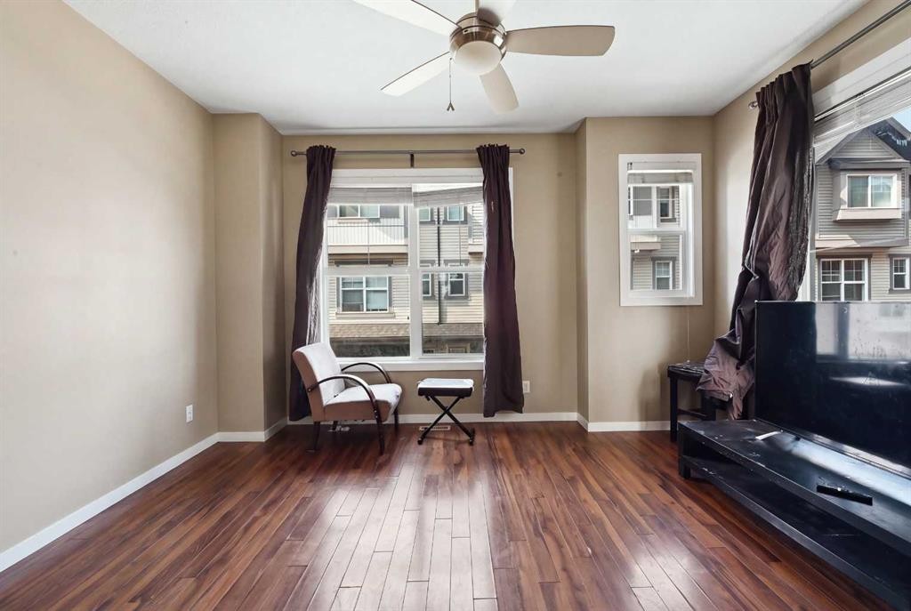28 New Brighton Point Se, Calgary, AB - Indoor