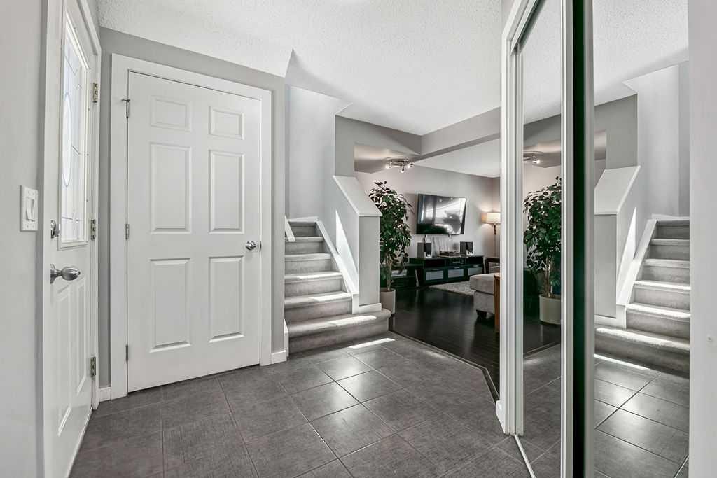 113 Harvest Oak Rise Ne, Calgary, AB