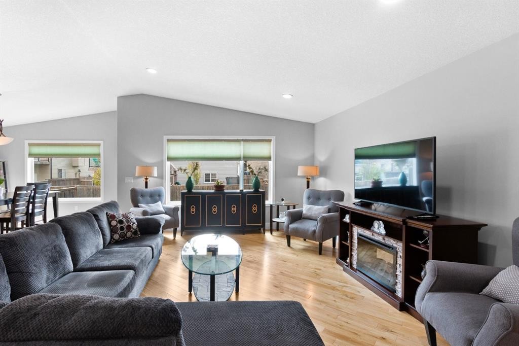 29 Sandpiper Drive, Didsbury, AB