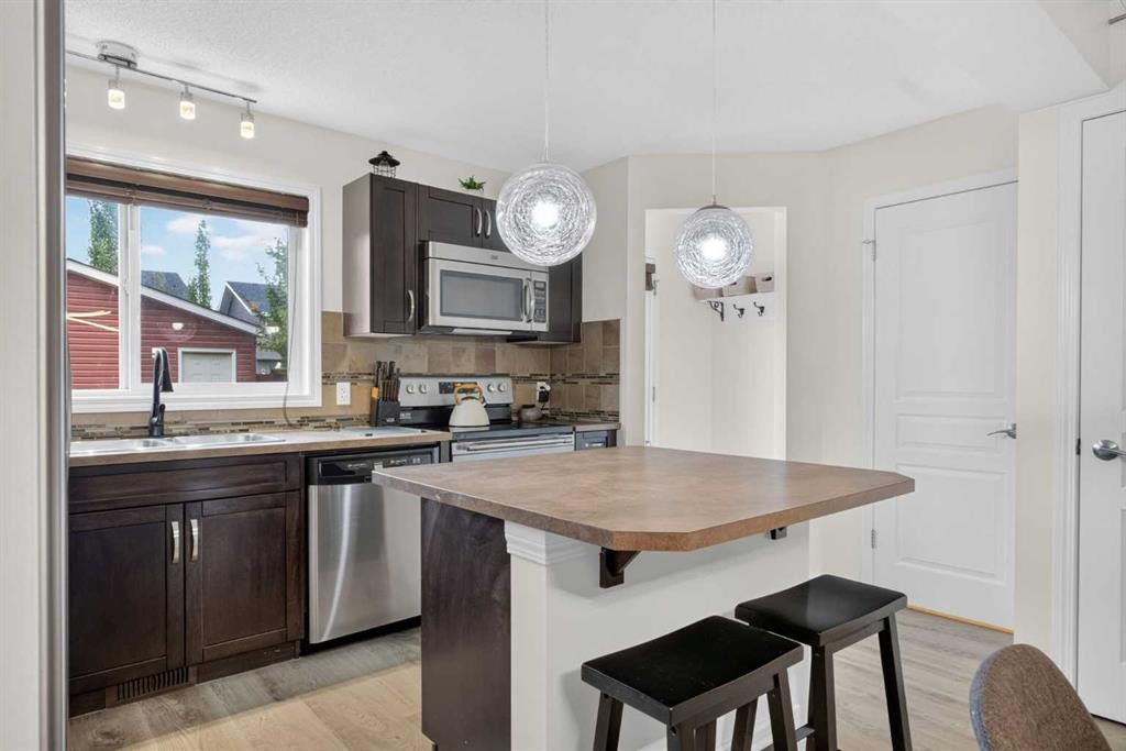 60 Auburn Bay Boulevard Se, Calgary, AB