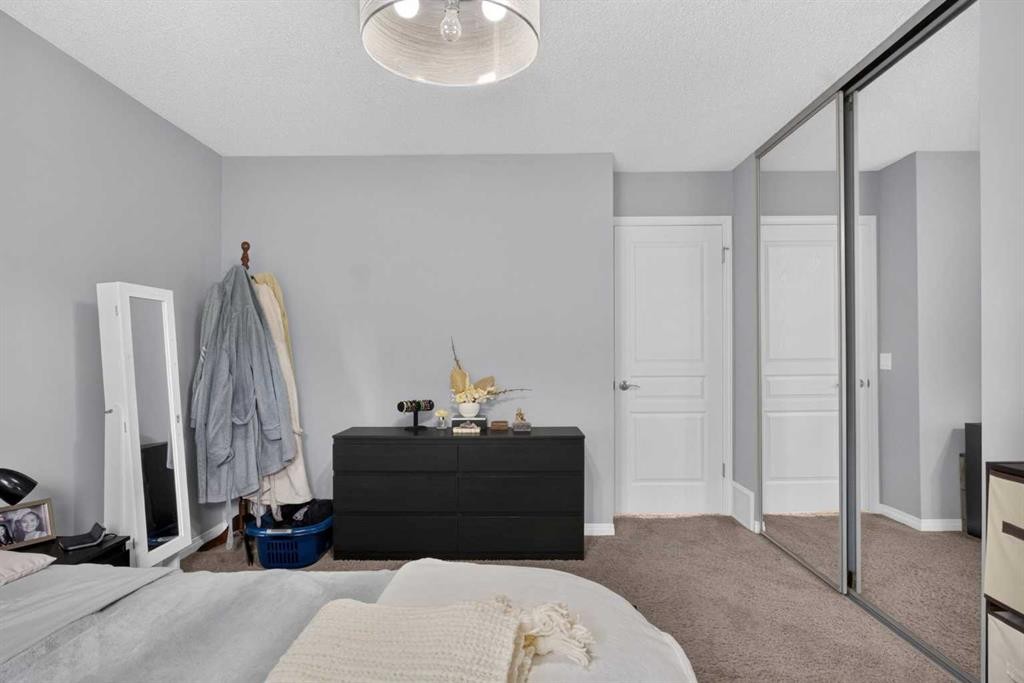 60 Auburn Bay Boulevard Se, Calgary, AB