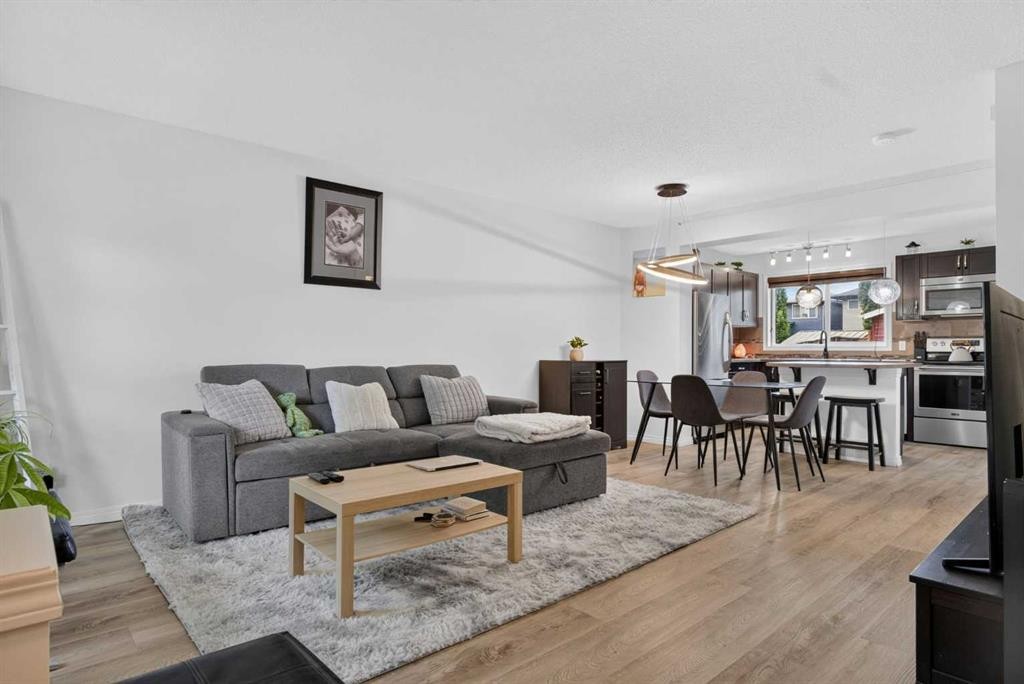 60 Auburn Bay Boulevard Se, Calgary, AB
