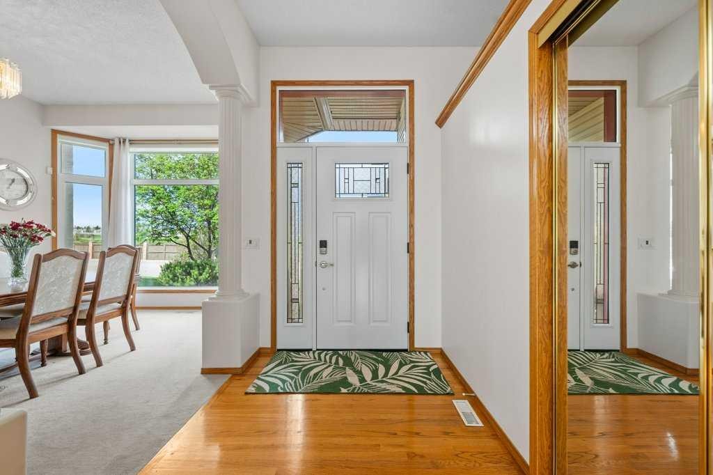 125 Woodpark Close Sw, Calgary, AB - Indoor