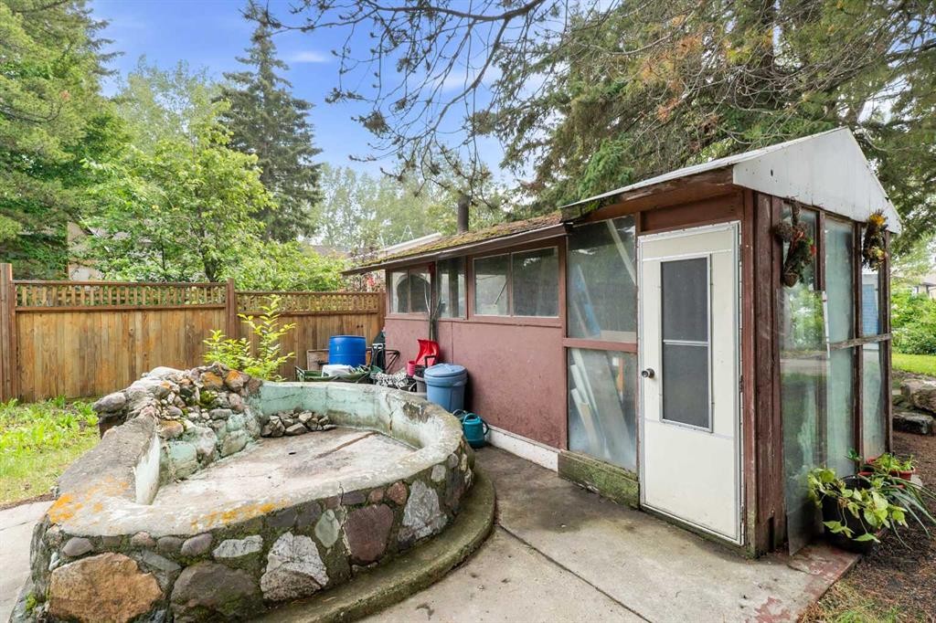 402 Boake Avenue, Cremona, AB