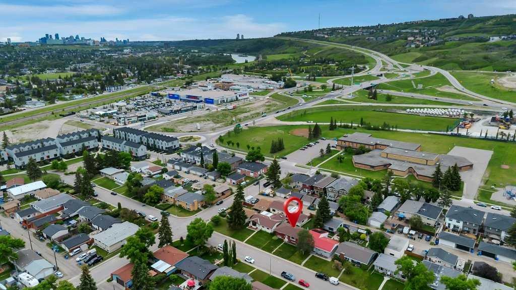 7311 35 Avenue Nw, Calgary, AB