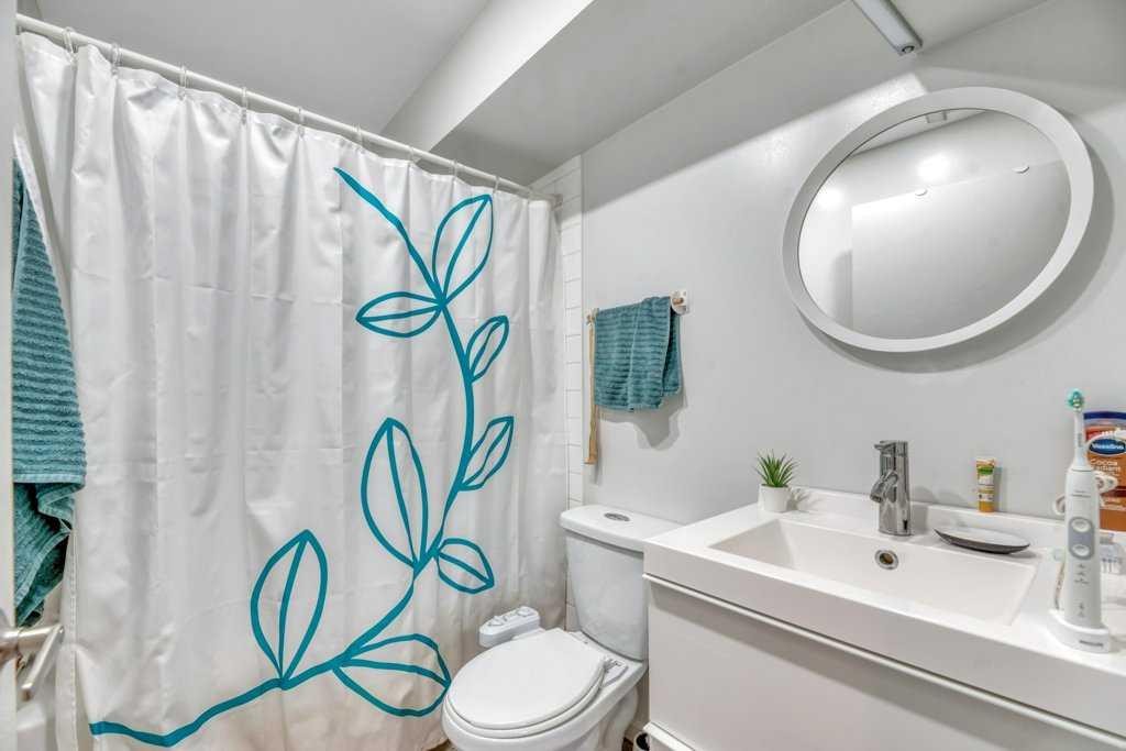 7311 35 Avenue Nw, Calgary, AB