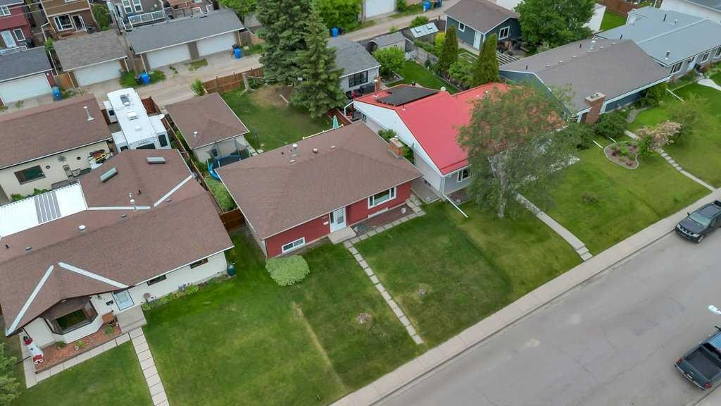 7311 35 Avenue Nw, Calgary, AB