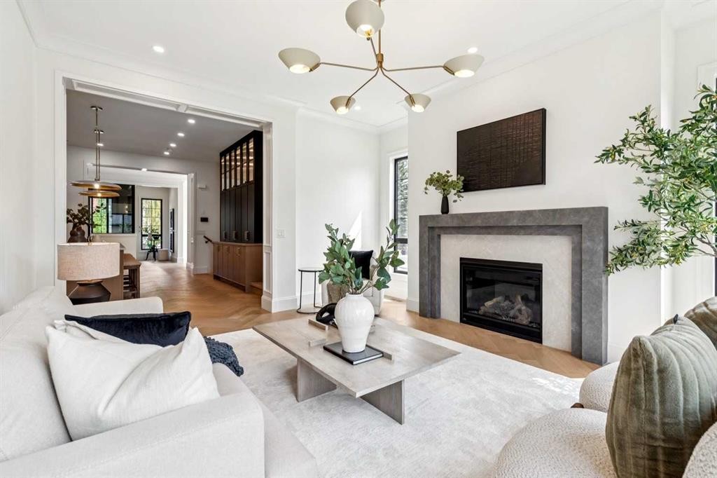 1603 42 Avenue Sw, Calgary, AB