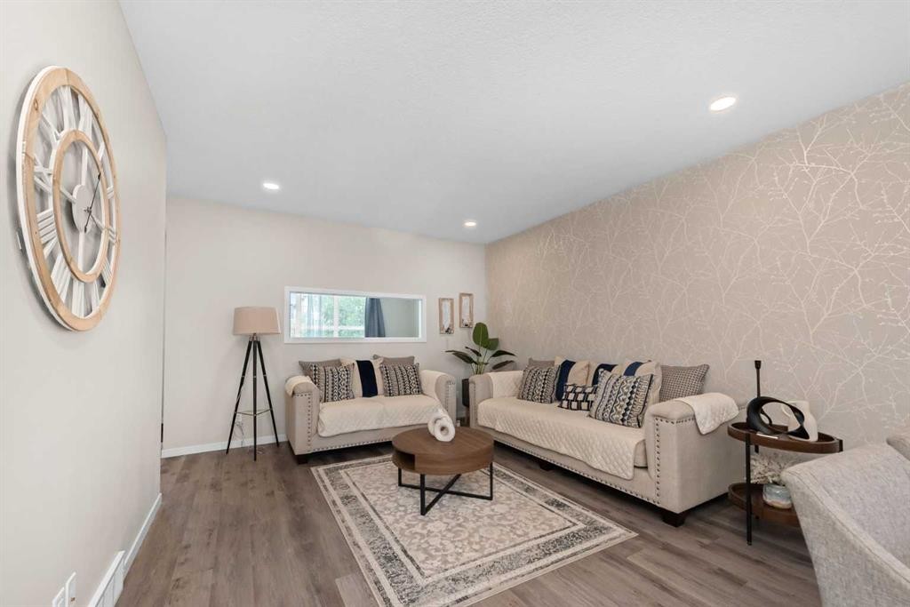 59 Cornerbrook Avenue Ne, Calgary, AB - Indoor Photo Showing Other Room