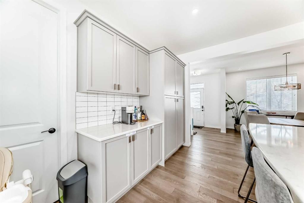 372 Carrington Way Nw, Calgary, AB - Indoor Photo Showing Kitchen