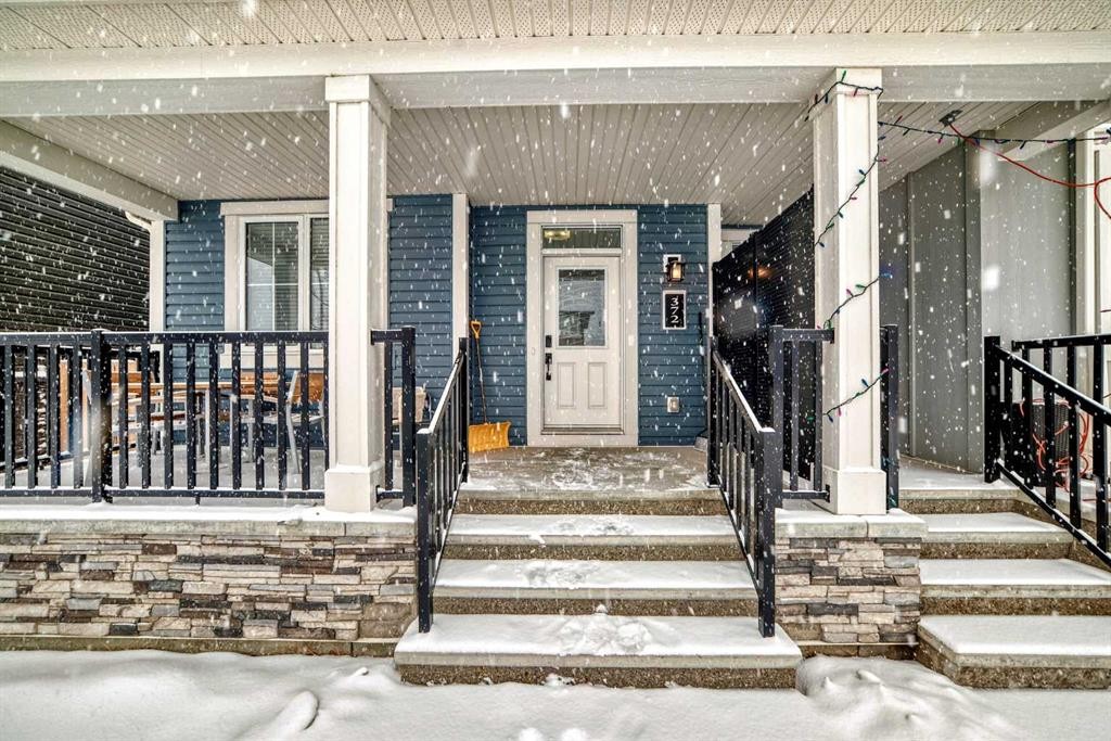 372 Carrington Way Nw, Calgary, AB - Outdoor