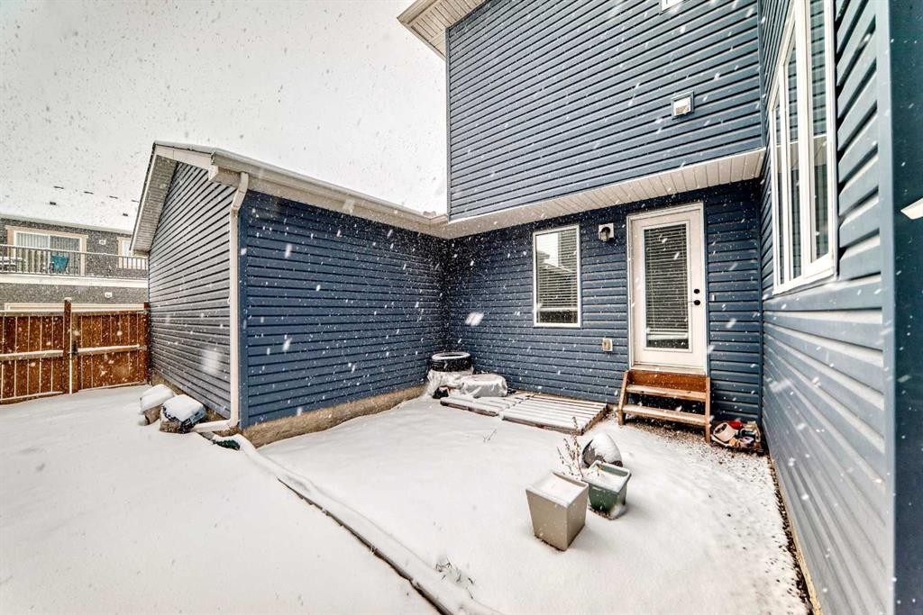 372 Carrington Way Nw, Calgary, AB - Outdoor