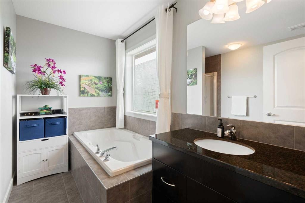 70 Everwoods Park Sw, Calgary, AB