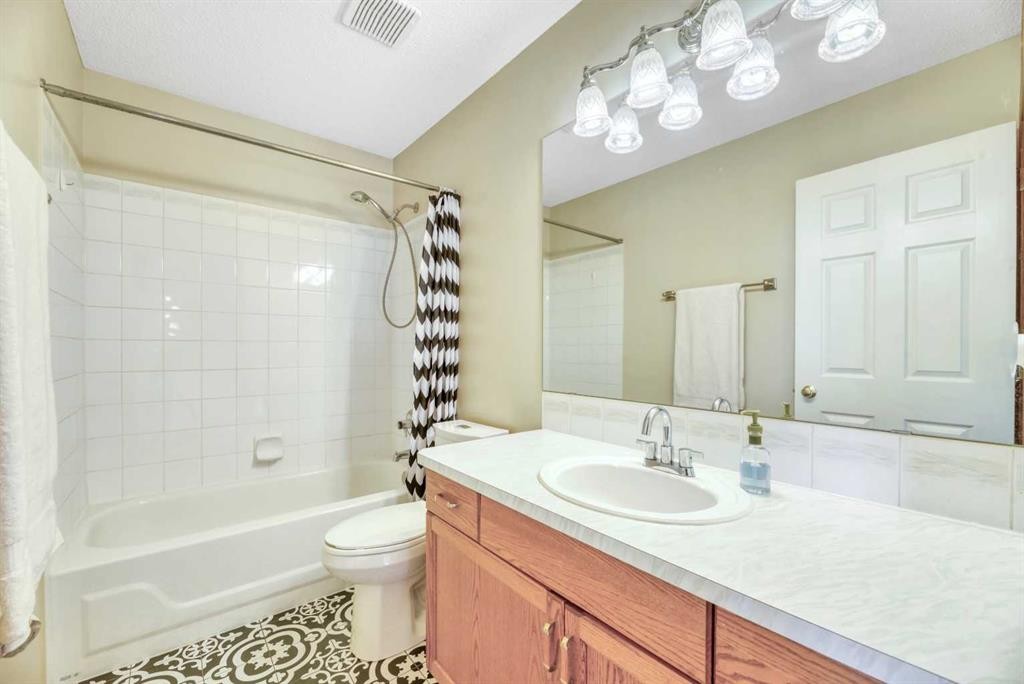 185 Douglas Glen Heath Se, Calgary, AB