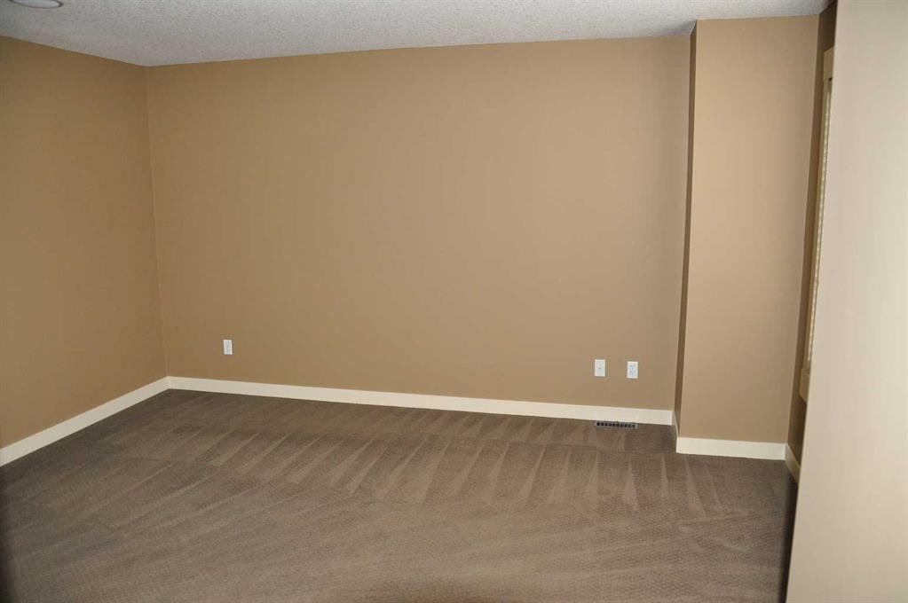 233 Rainbow Falls Drive, Chestermere, AB