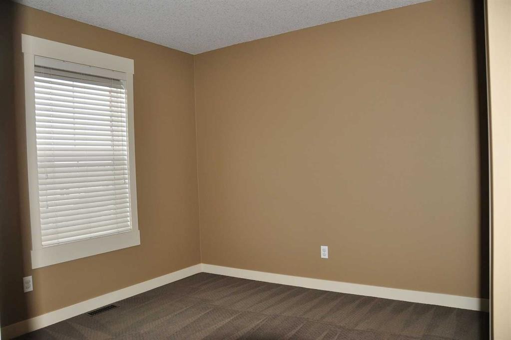 233 Rainbow Falls Drive, Chestermere, AB