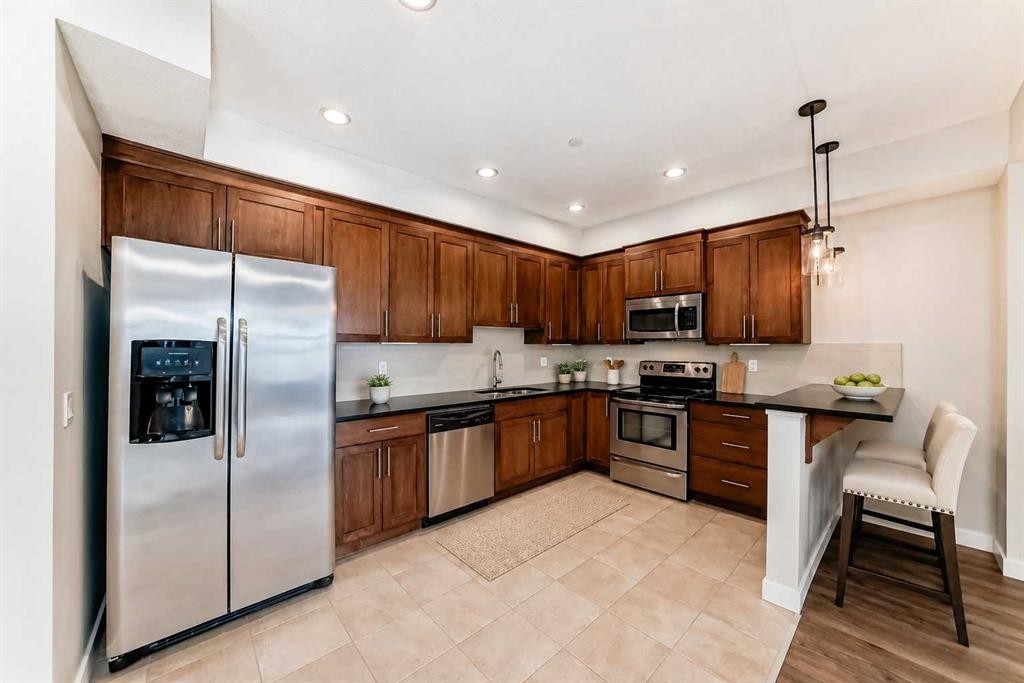 110-1005A Westmount Drive, Strathmore, AB