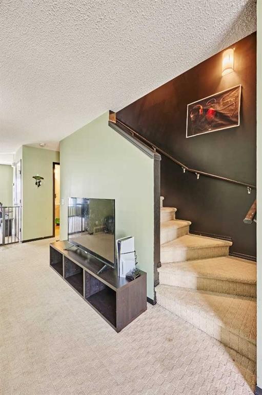 225 Elgin Gardens Se, Calgary, AB