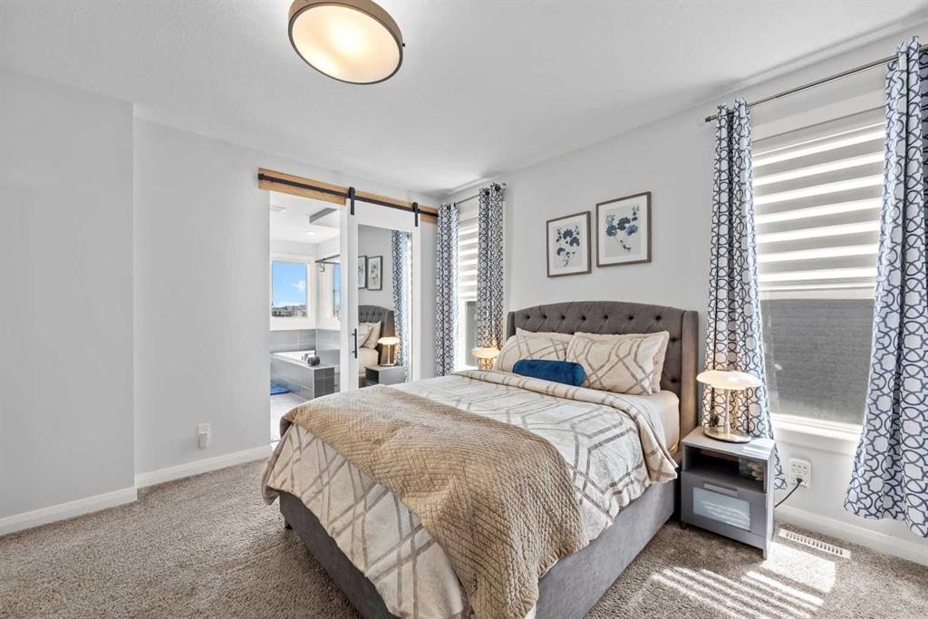 195 Evansfield Close Nw, Calgary, AB - Indoor Photo Showing Bedroom