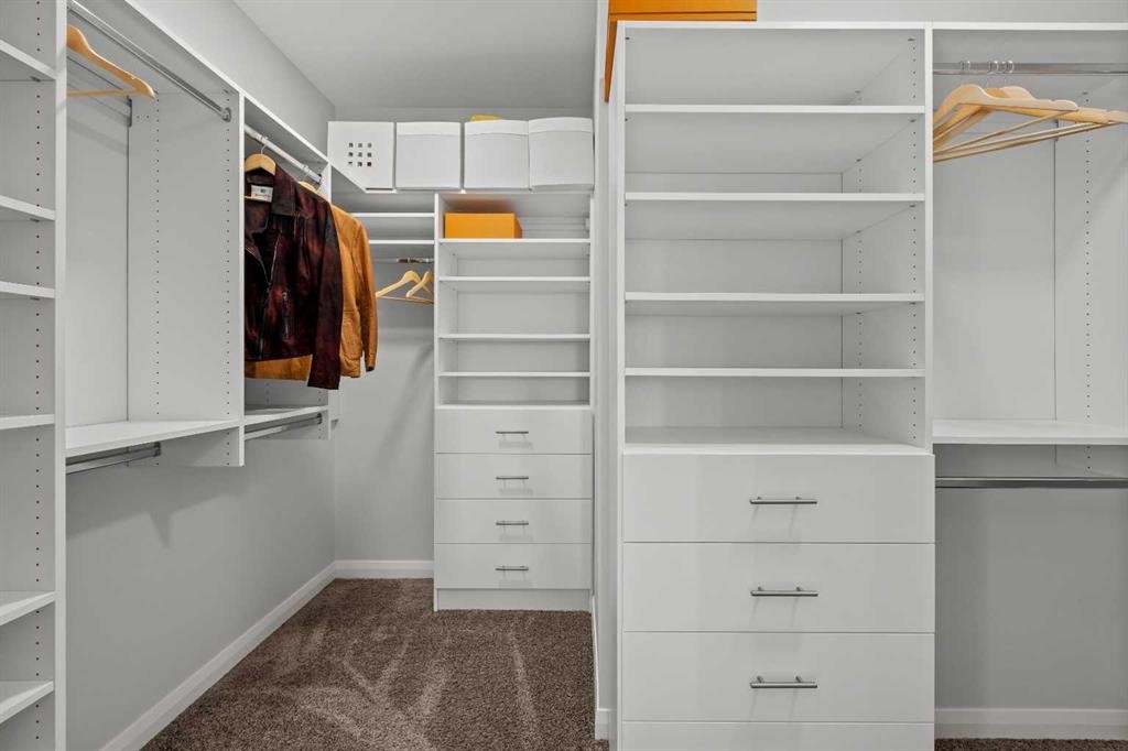 195 Evansfield Close Nw, Calgary, AB - Indoor With Storage