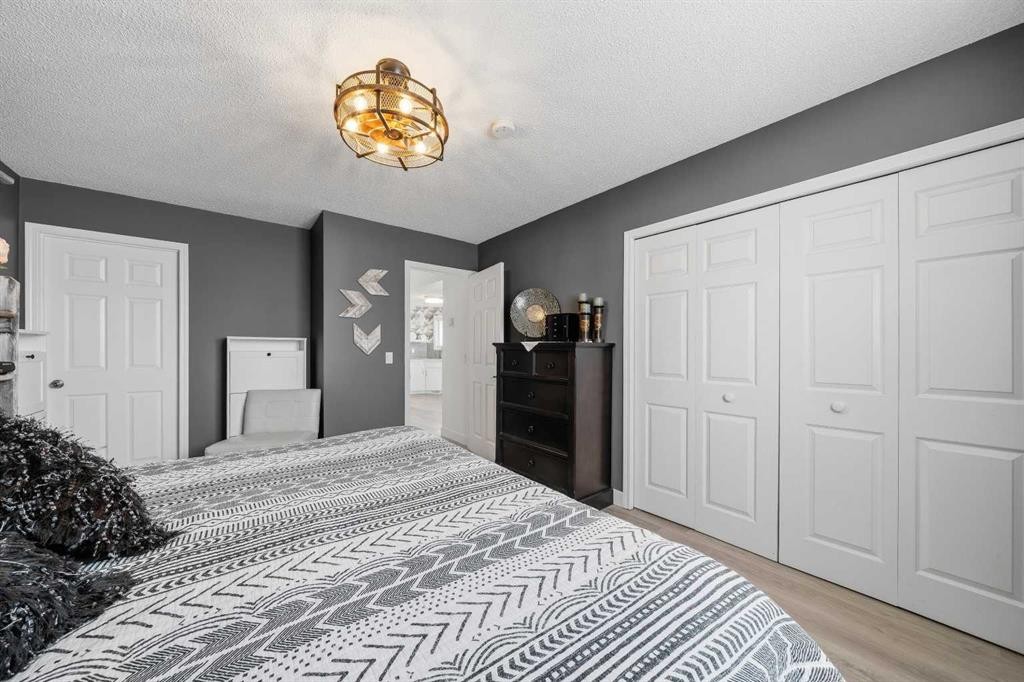 119 Applemont Close Se, Calgary, AB - Indoor Photo Showing Bedroom