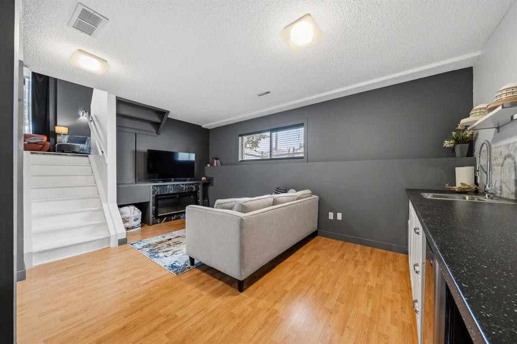 119 Applemont Close Se, Calgary, AB - Indoor Photo Showing Living Room