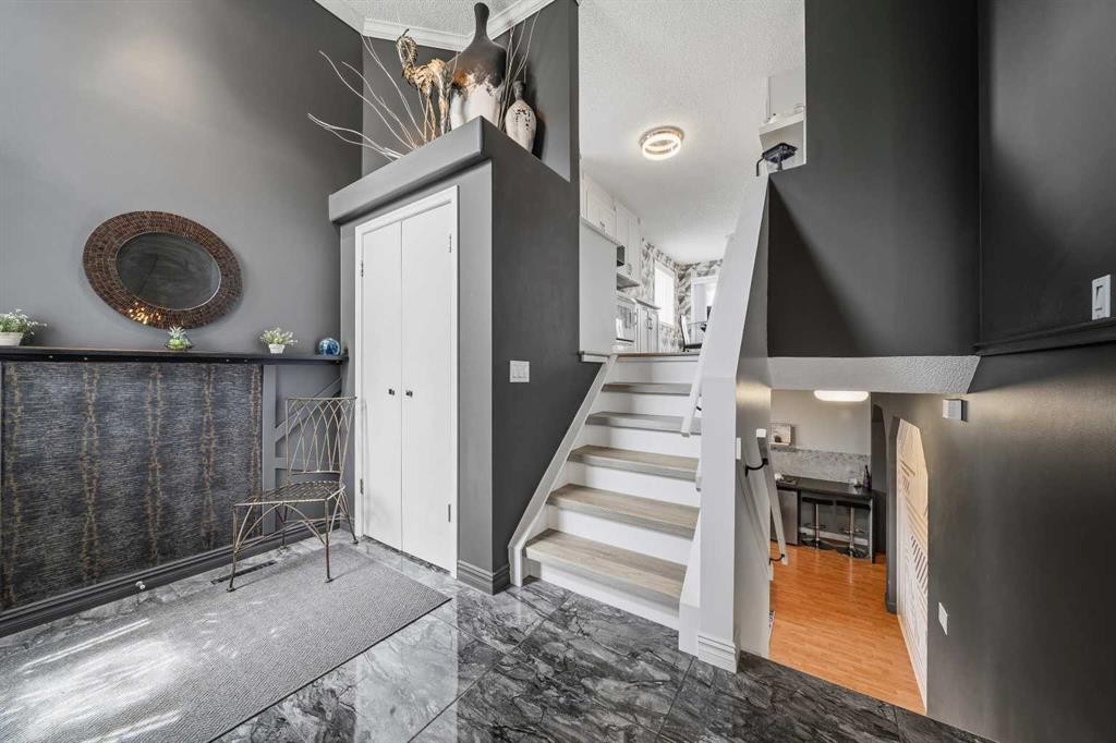 119 Applemont Close Se, Calgary, AB - Indoor Photo Showing Other Room