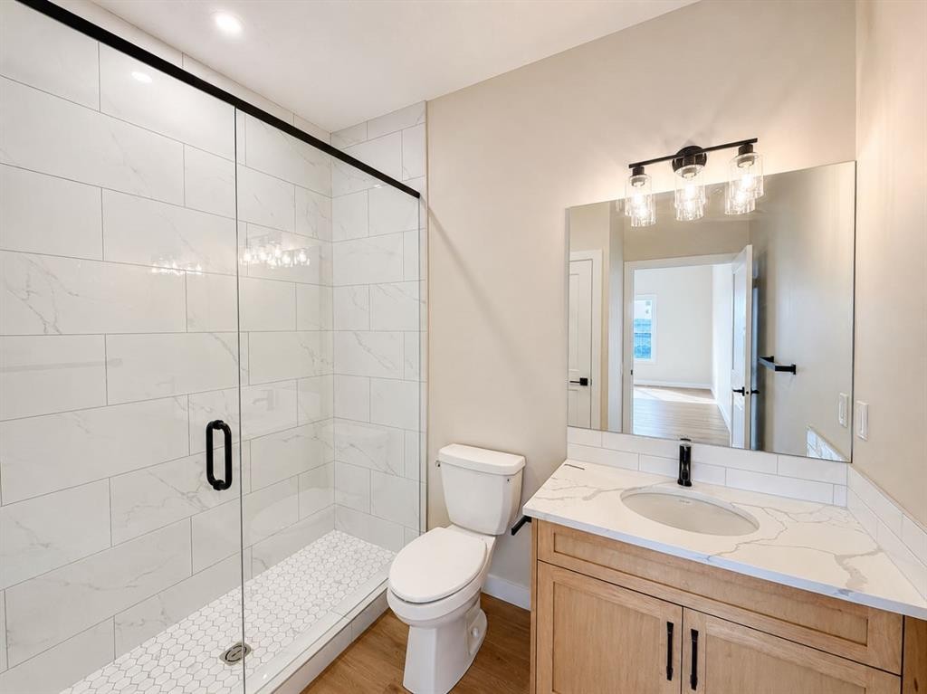 164 Ridgestone Lane, Diamond Valley, AB - Indoor Photo Showing Bathroom