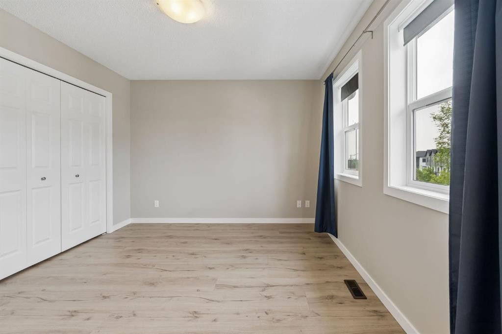 268 Sunset Road, Cochrane, AB