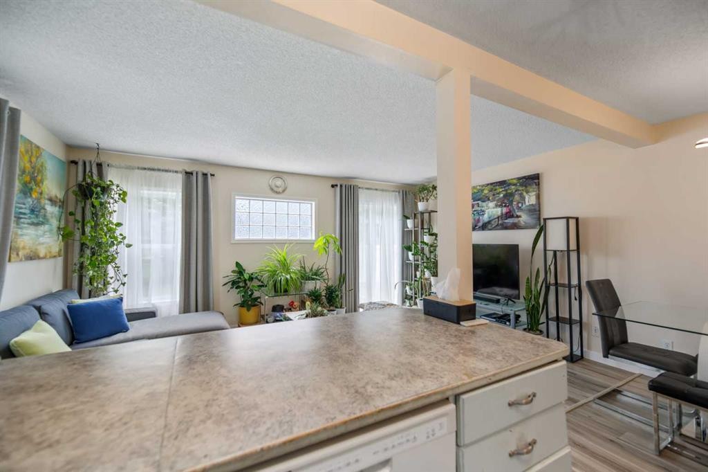 4 Millview Green Sw, Calgary, AB