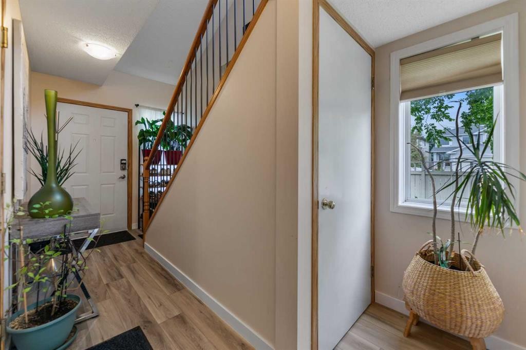 4 Millview Green Sw, Calgary, AB