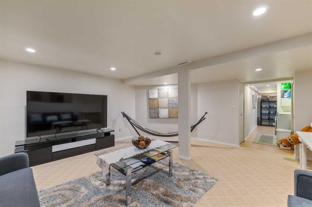 4 Millview Green Sw, Calgary, AB