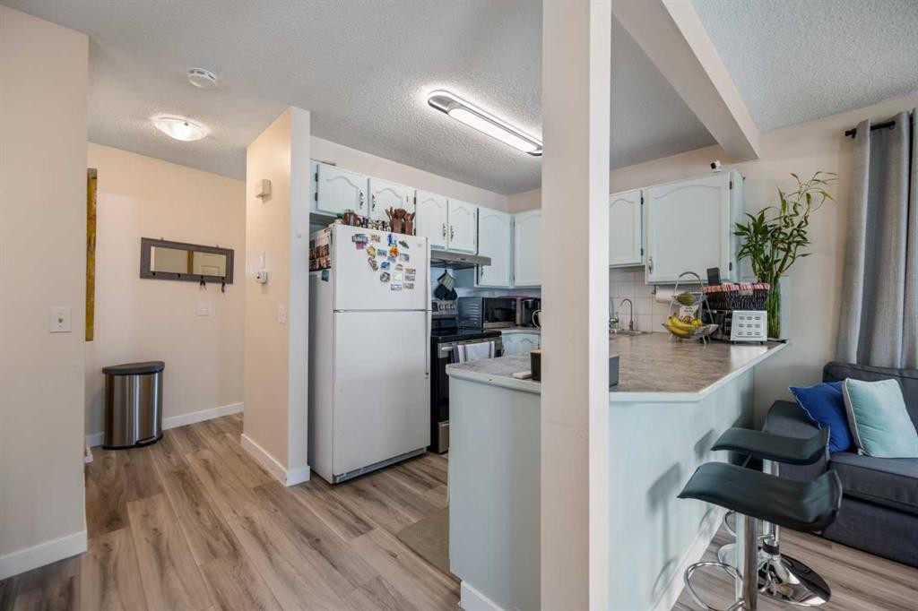 4 Millview Green Sw, Calgary, AB