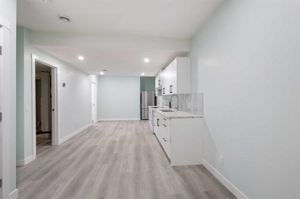 35 Lucas Passage Nw, Calgary, AB - Indoor
