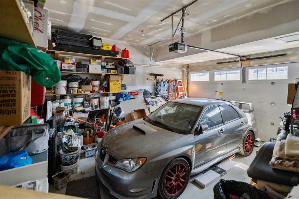 35 Lucas Passage Nw, Calgary, AB - Indoor Photo Showing Garage