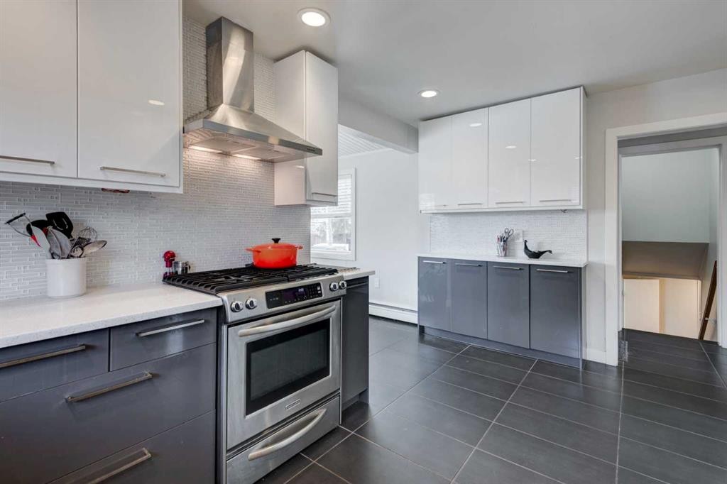 92 Chinook Drive Sw, Calgary, AB
