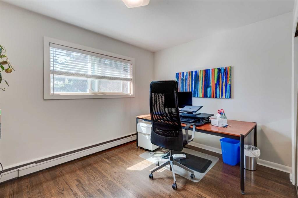 92 Chinook Drive Sw, Calgary, AB