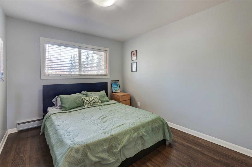 92 Chinook Drive Sw, Calgary, AB